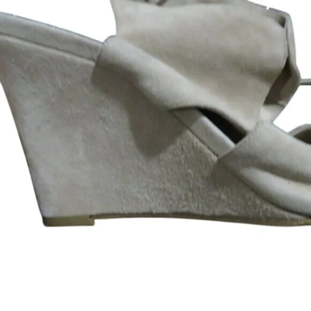 Aquazzura Firenze Sexy Thing Nude Suede Cut Out Slingback Wedges size 39.5 9.5